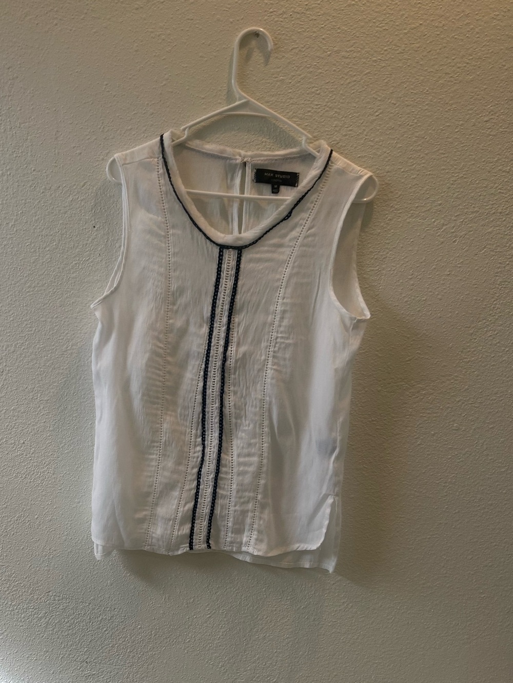 Max Studio White Sleeveless Top with Navy Center Embroidery